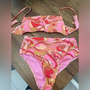 Billabong bikini size M
